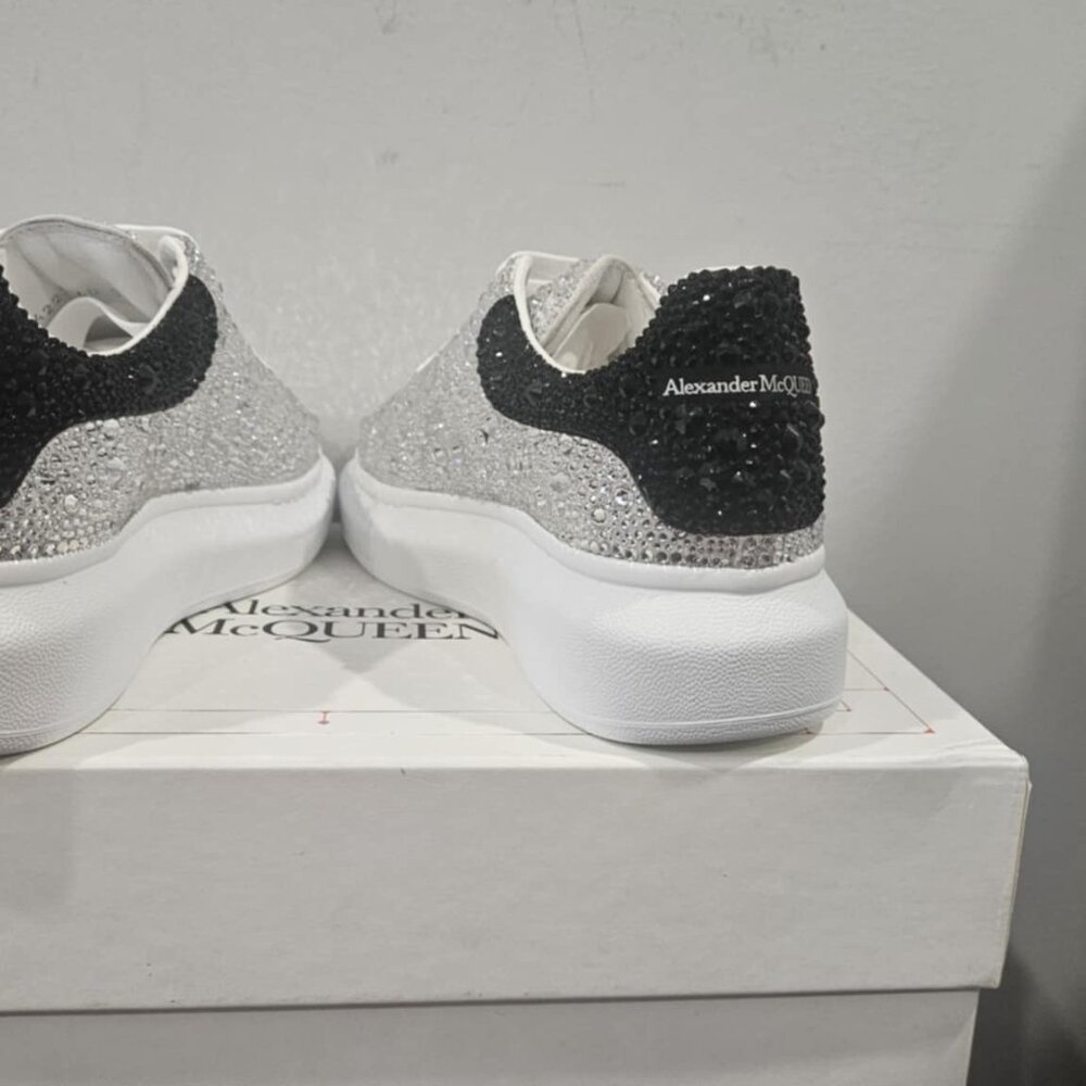 👟 Alexander McQueen Bi-Colour Crystal-Embellished Sneakers - Picture 6 of 9